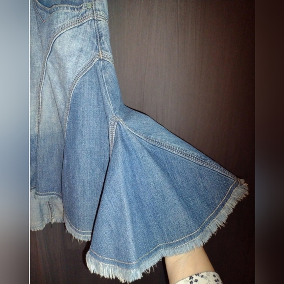 NWT AMERICAN RAG CIE High/Low Hem Flare Side Pleats 5 Pocket Frayed Hem Skirt - Picture 3 of 14